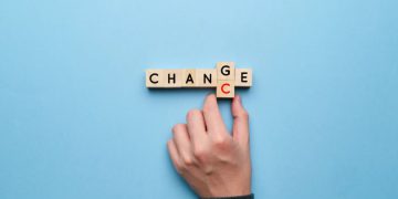 النجاة في عالم إداري سريع التغير