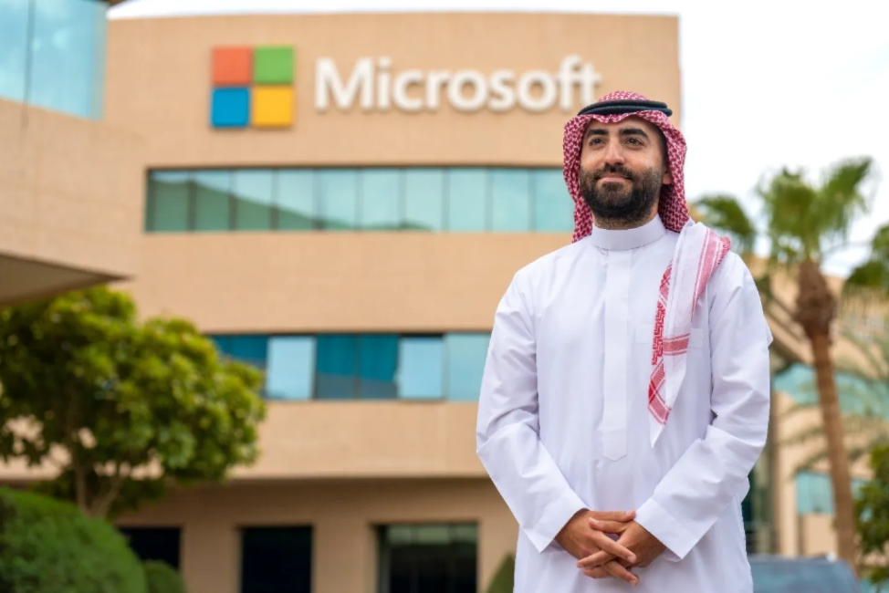 «مايكروسوفت العربية»: السعودية تنتقل لتطبيق الذكاء الاصطناعي